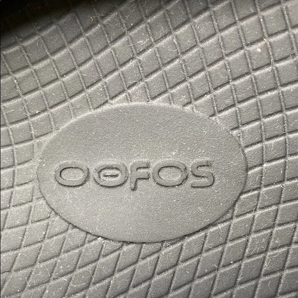 OOFOS OOCLOOG CLOG Black with Seamless‎ Design Men's 10/ Women's 12